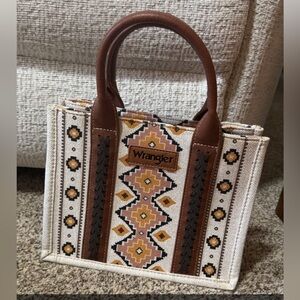 Wrangler Tan and Cream Geometric Tote
